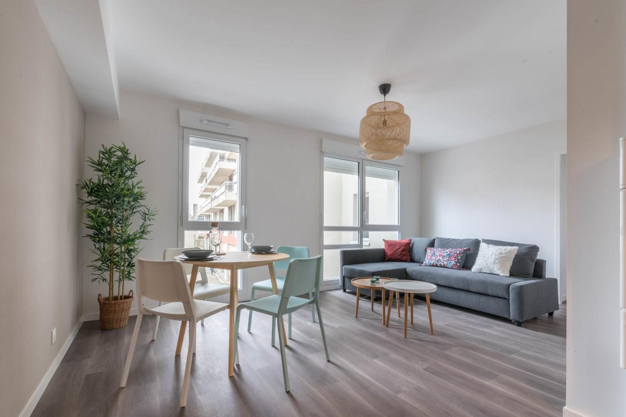 NATHAN - Appartement proche gare, arrivée 24 24 Le Mans Exterior foto